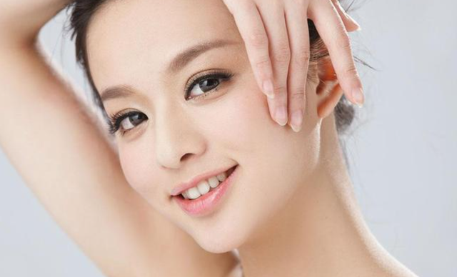 盘点四款大牌“抗老精华”,有点小贵但效果看得见,建议尝试