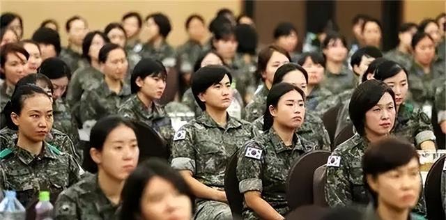 21年,韩国女兵被同事侵犯,投诉多次受阻,新婚当天选择自尽身亡