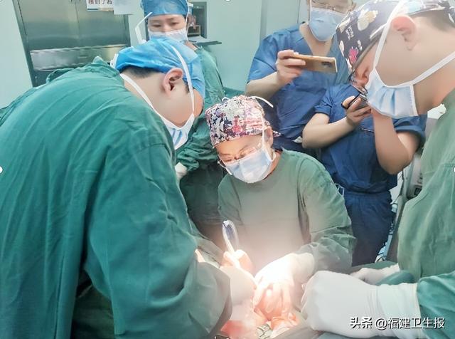警惕!漳州16岁女孩一侧乳房像吹气球一样疯长!去医院才发现……