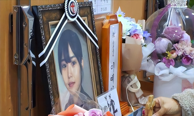 21年,韩国女兵被同事侵犯,投诉多次受阻,新婚当天选择自尽身亡