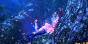 美女的脚丫(动画中拥有“小脚丫”的美女，小舞粉红袜子，最后一个上课脱鞋)