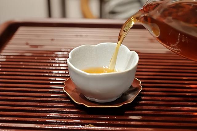 建议女人:若不差钱,这4种茶要多喝,好喝养颜,别忽略