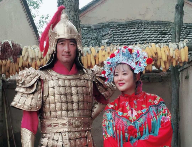 《女人当官2》开播,闫学晶霸屏,能否碾压农村题材女主王茜华?