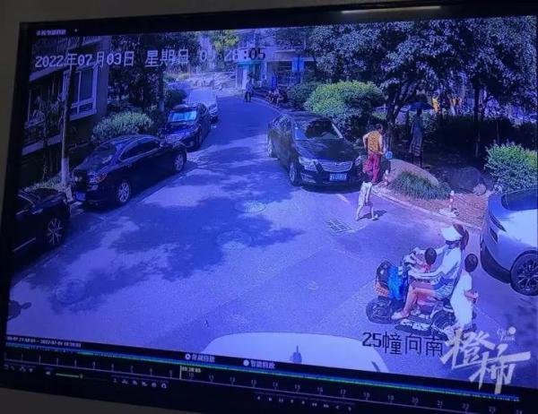 现场监控曝光!5岁小女孩独自在家从7楼坠落,爬起来走了段路求邻居奶奶抱抱