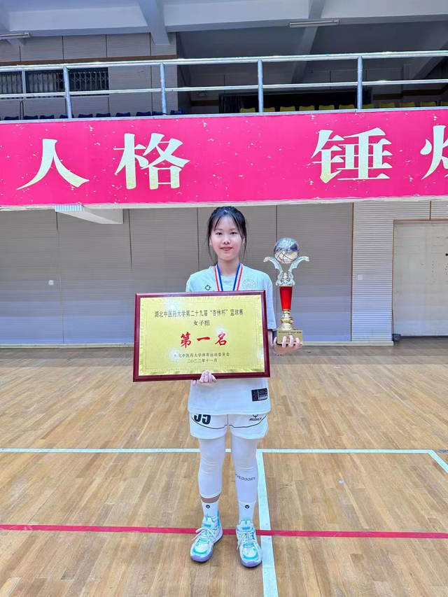 泪目!女大学生突发脑出血深陷昏迷!母亲:她还说要带我去看樱花……