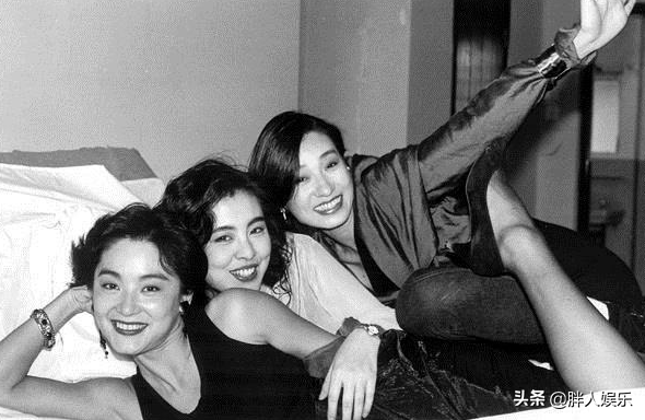 王小凤:22岁拿影后,拍全裸写真,患抑郁症,老公是我的精神支柱