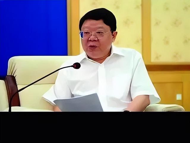 “扫黑局长”文强覆灭记:强奸女学生,玩弄女星,霸占警花十余年