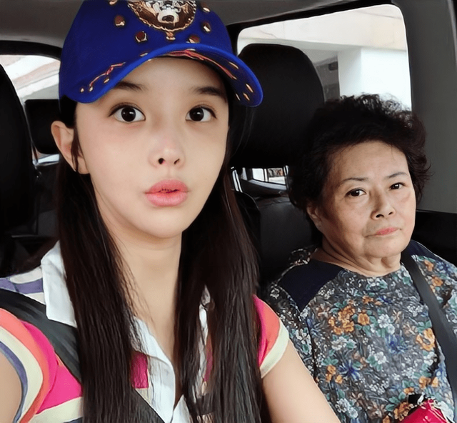 “人造美女”河莉秀:从男人到娇滴滴的小女人,她经历了什么?