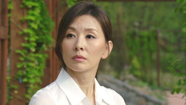 演过情欲片的5位韩国女星,千娇百媚的背后,多人自杀身亡