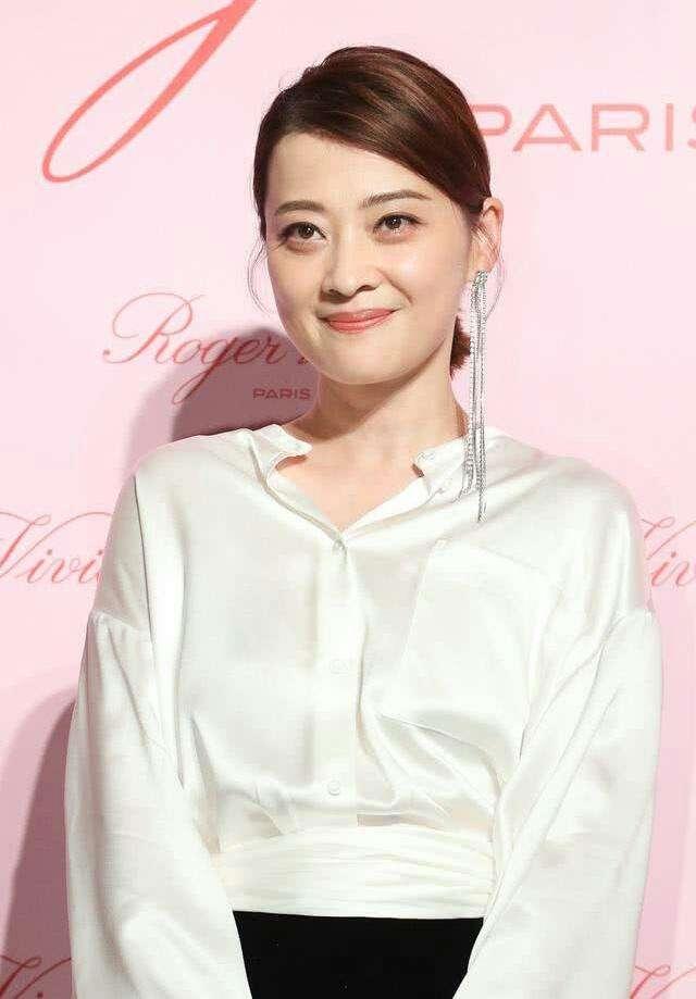 40多岁还能素颜演戏,我只服这3位中年女星,有皱纹却美得真实