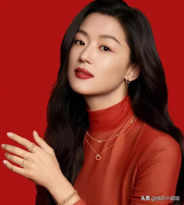 全智贤，优雅知性的气质美女，靓丽唯美的外形，太漂亮啦
