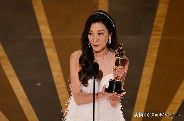 60岁闪耀好莱坞!杨紫琼:在退休的年纪开始逆袭