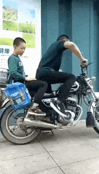 眼力:图中美女找不同,4处眼睛功力及格!