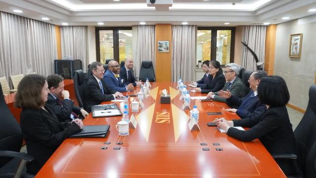 大外交|美国国务院“中国组”负责人低调来华,访京沪港三地