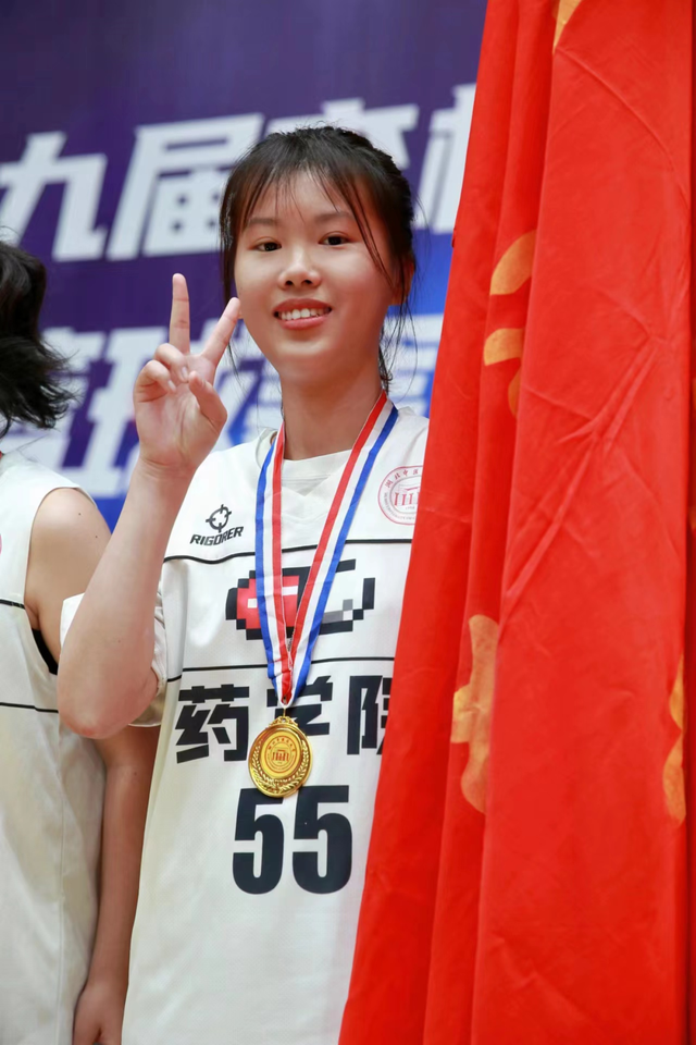 泪目!女大学生突发脑出血深陷昏迷!母亲:她还说要带我去看樱花……