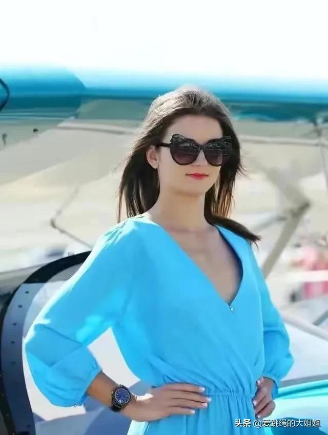 珠海航展上的美女模特,风情万种