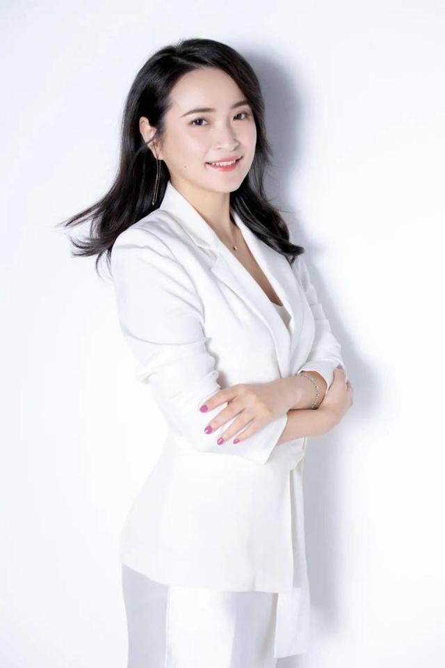 才貌双全!这5位实力“女神级”主持人,全都毕业于同一所大学!