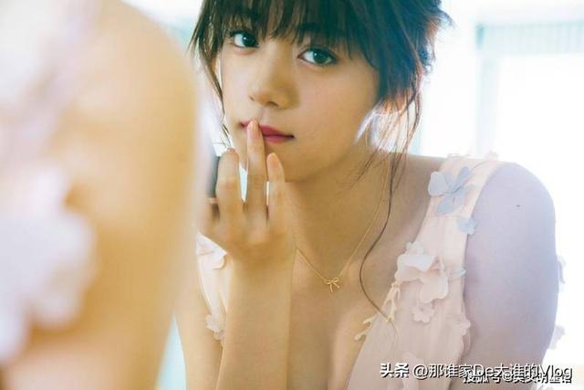25岁池田依来沙,欧式脸庞火辣身材,日本女神着实性感迷人