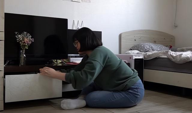 韩国24岁女孩省钱省出一套房!每月餐费44元,4年存下52万