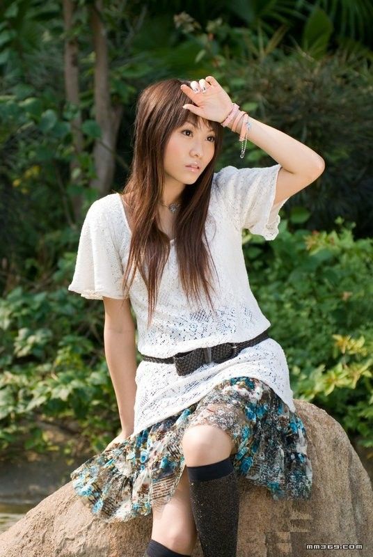 清纯美女公园写真