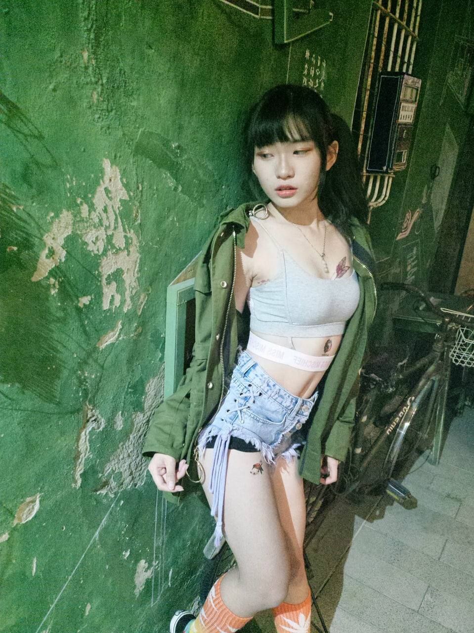 来一波露点又露脸的