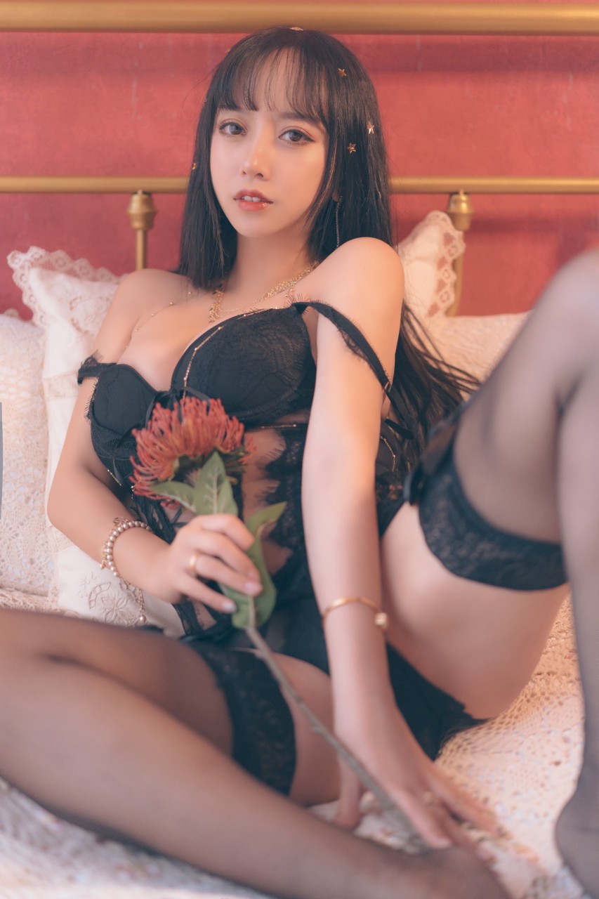 情趣黑丝美女图片