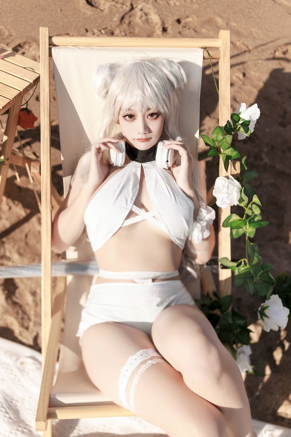 海边娇嫩白皙小美妞