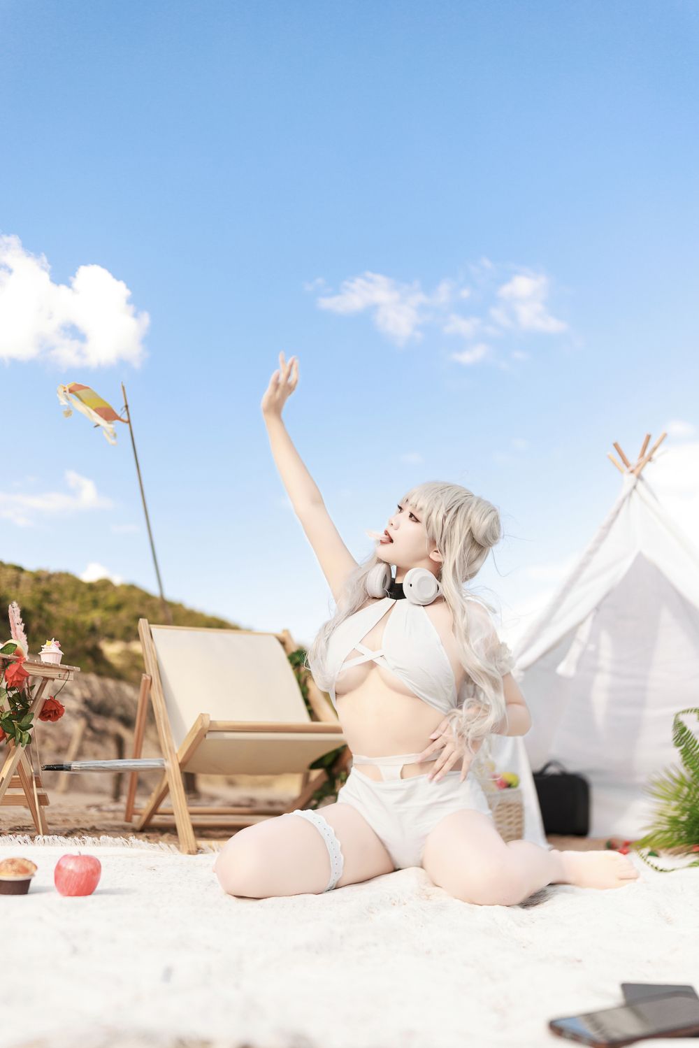 海边娇嫩白皙小美妞