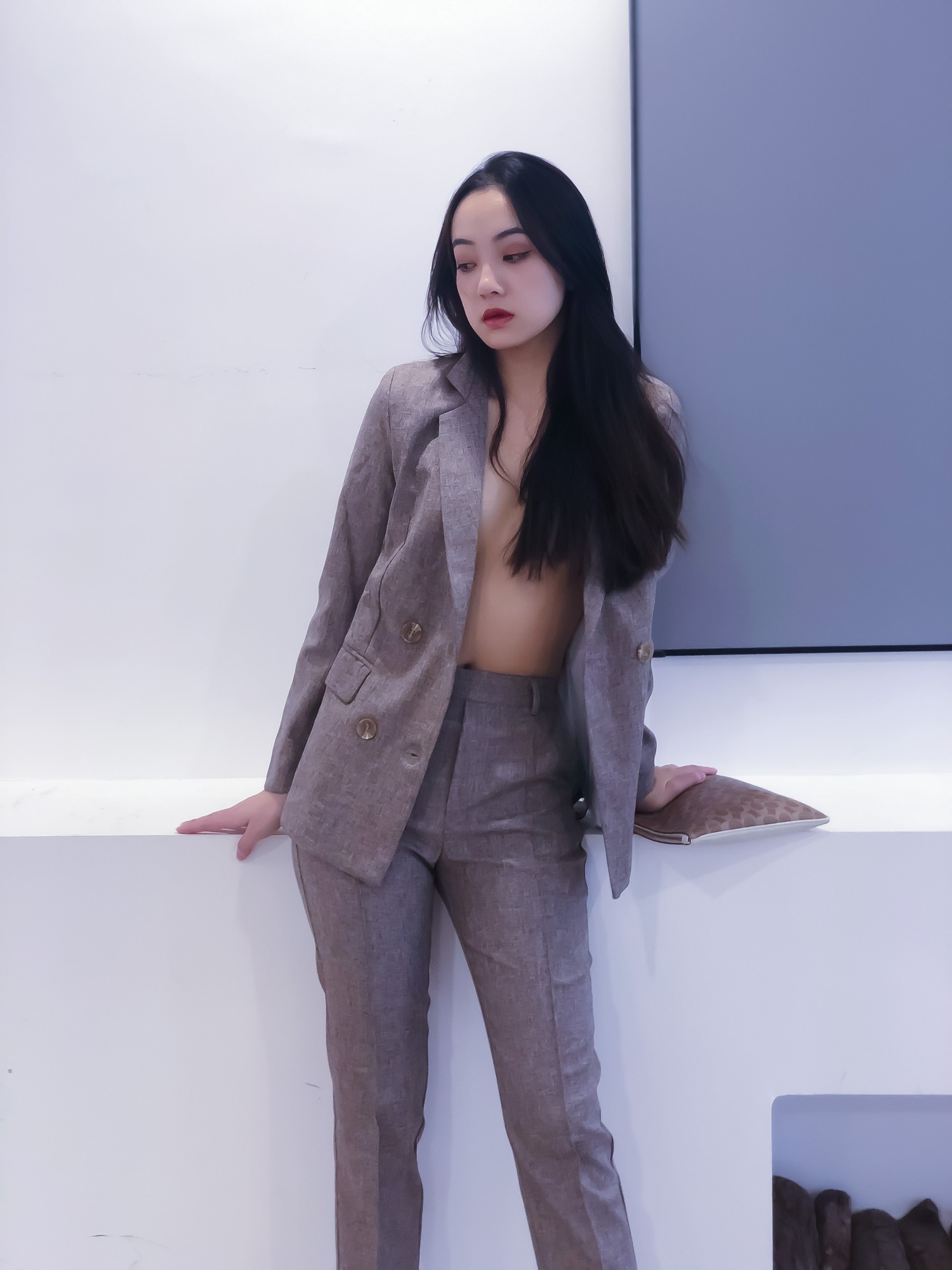 撩人的小文秘