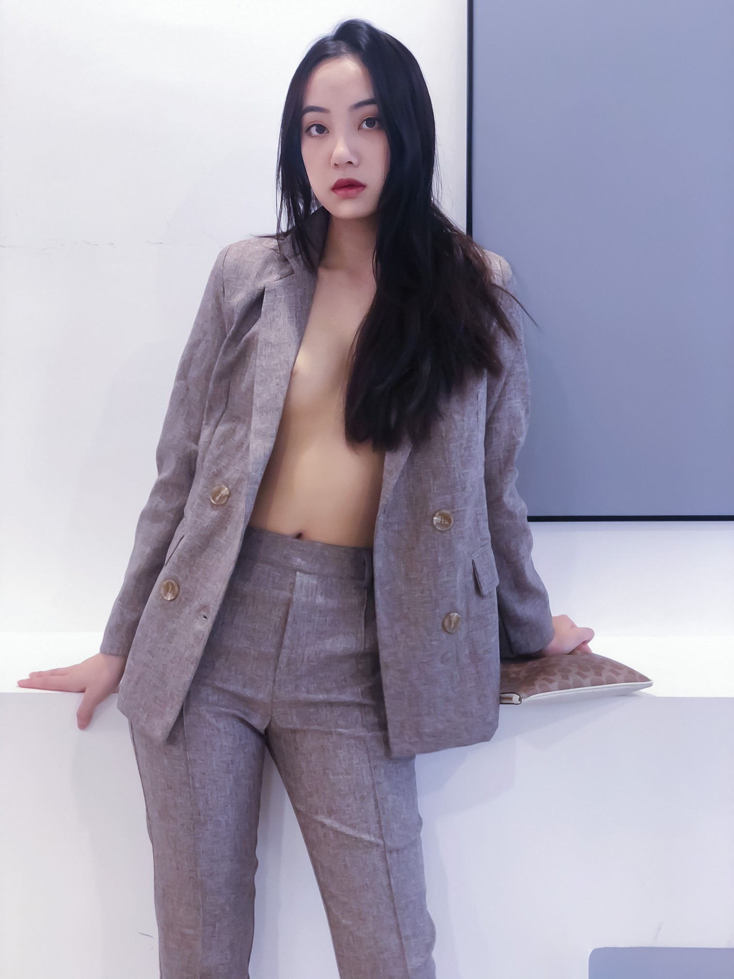 撩人的小文秘