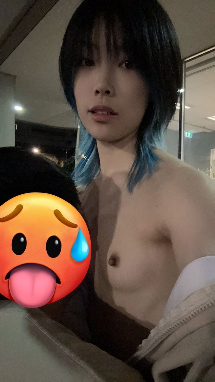 爱笑的极品贫乳学生妹