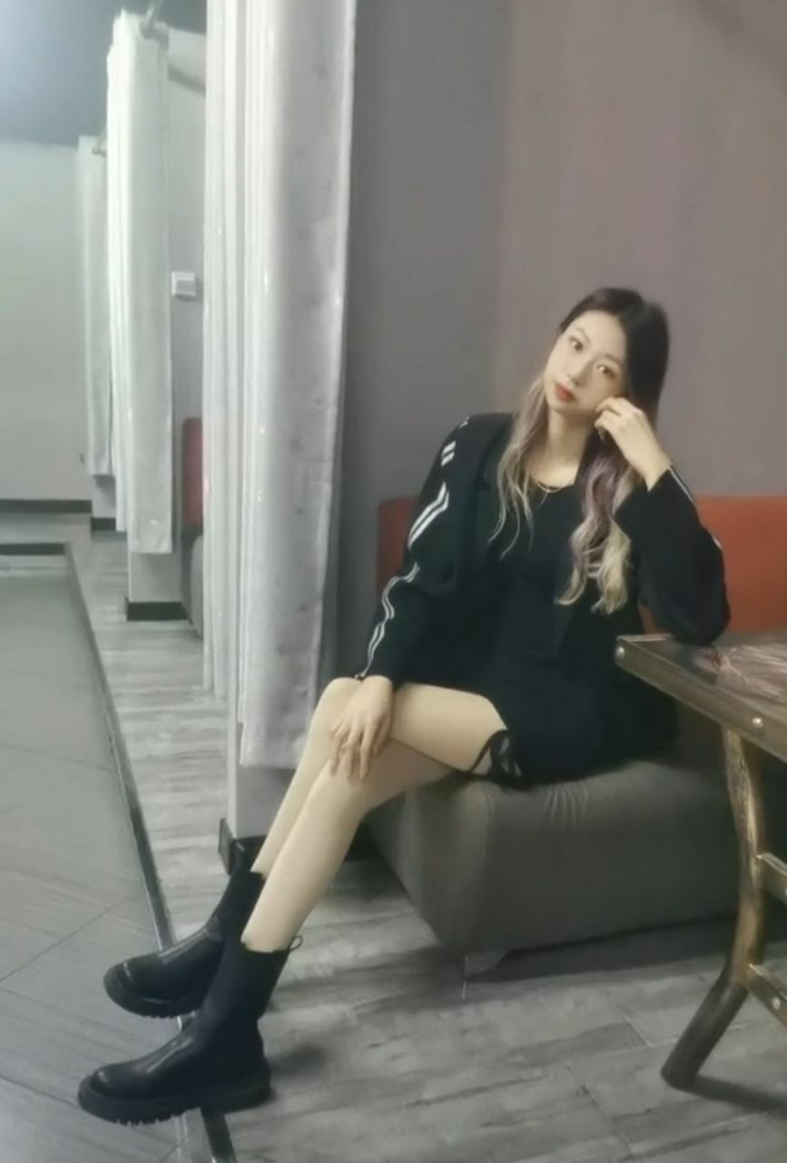 各类露脸反差美女图片 2023082002