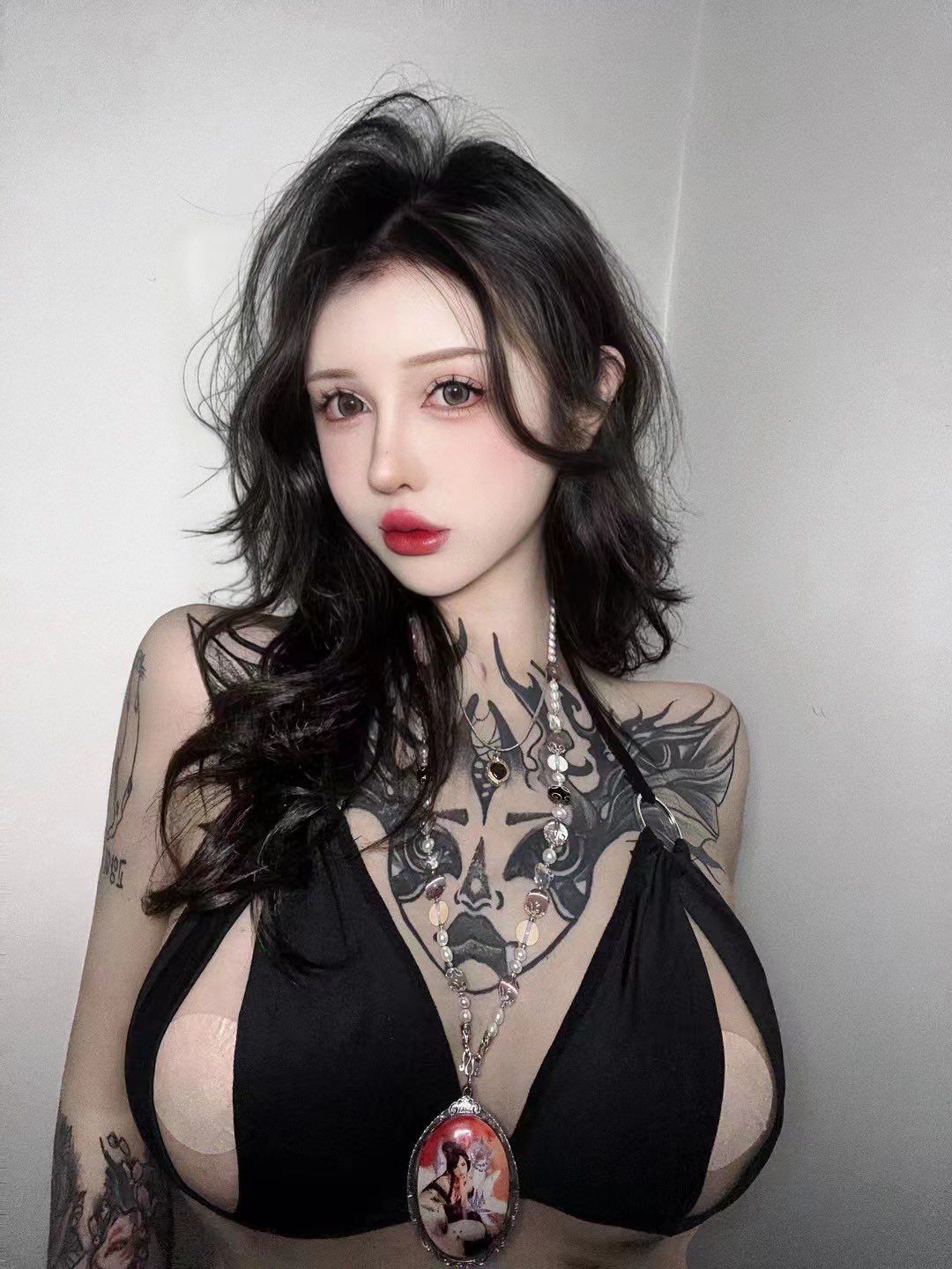 今天的主题纹身