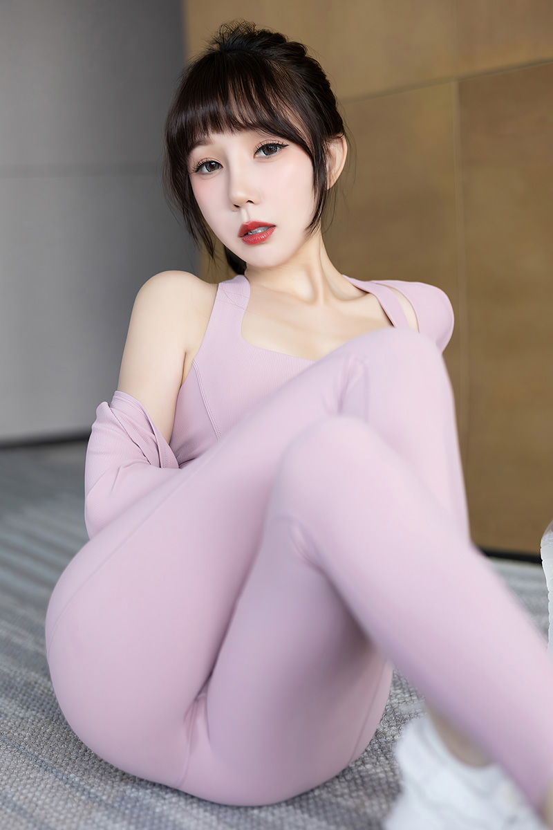 波巧酱健身房曼妙身姿十分养眼