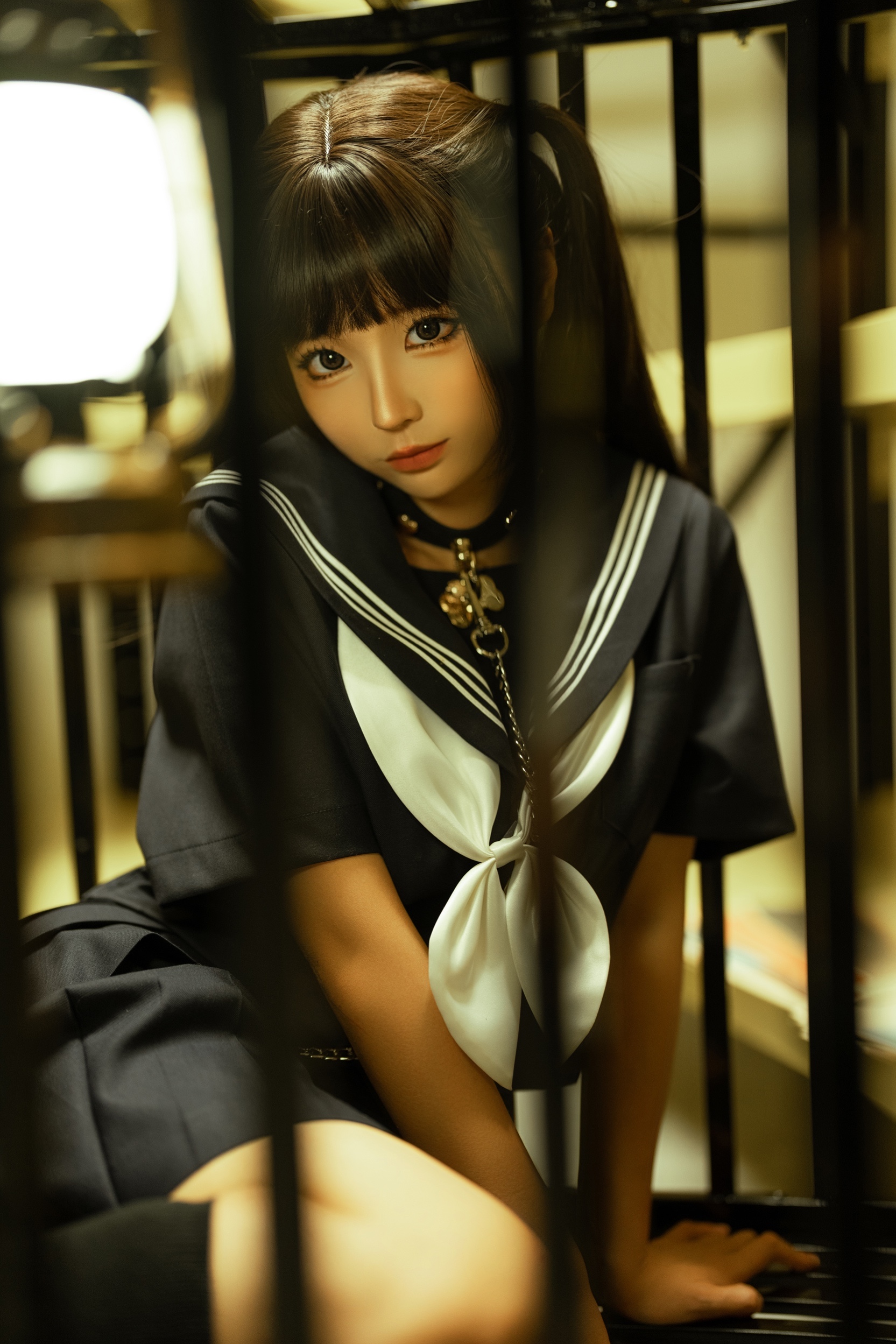 光女仆水手服囚笼