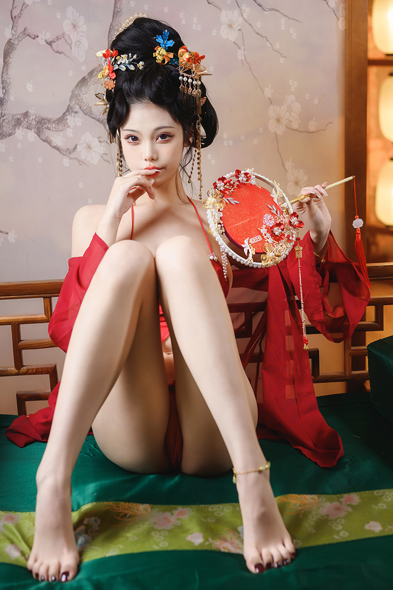 美女蜜汁猫裘甜美容颜让人难以忘怀