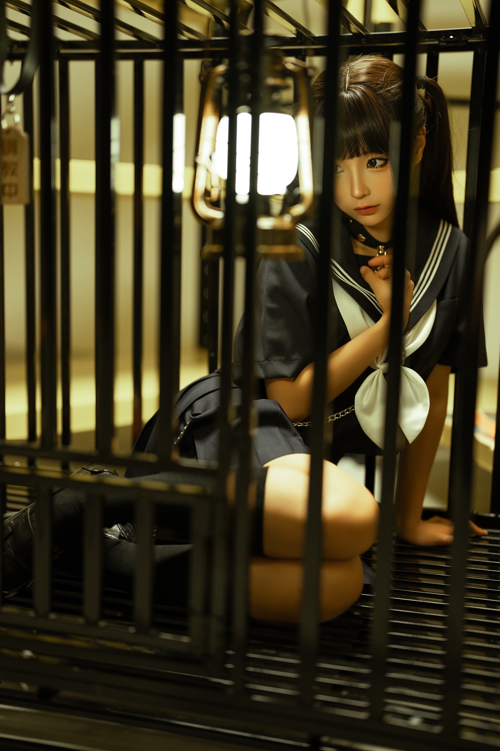 光女仆 水手服 囚笼
