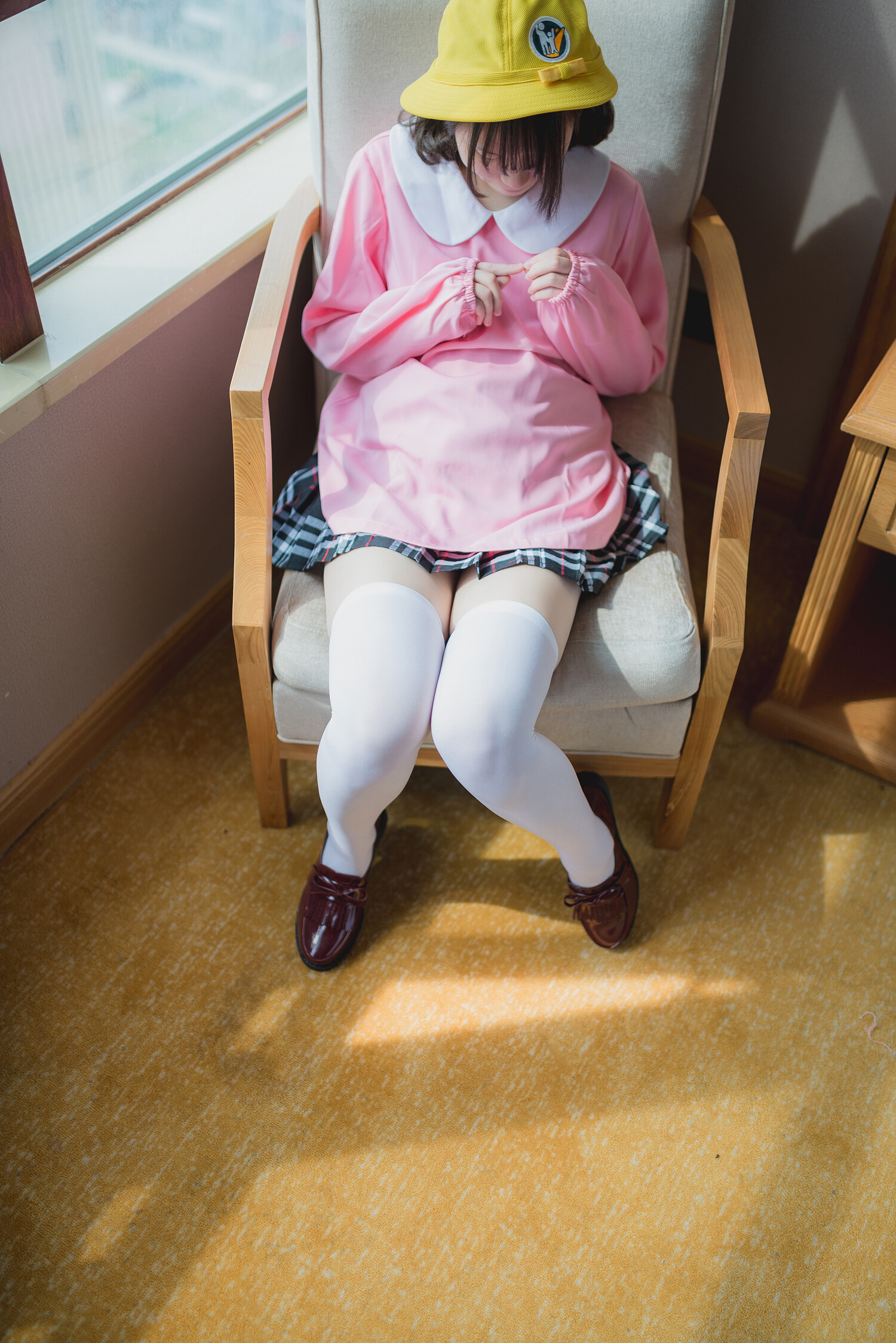 日系短裙少女图片