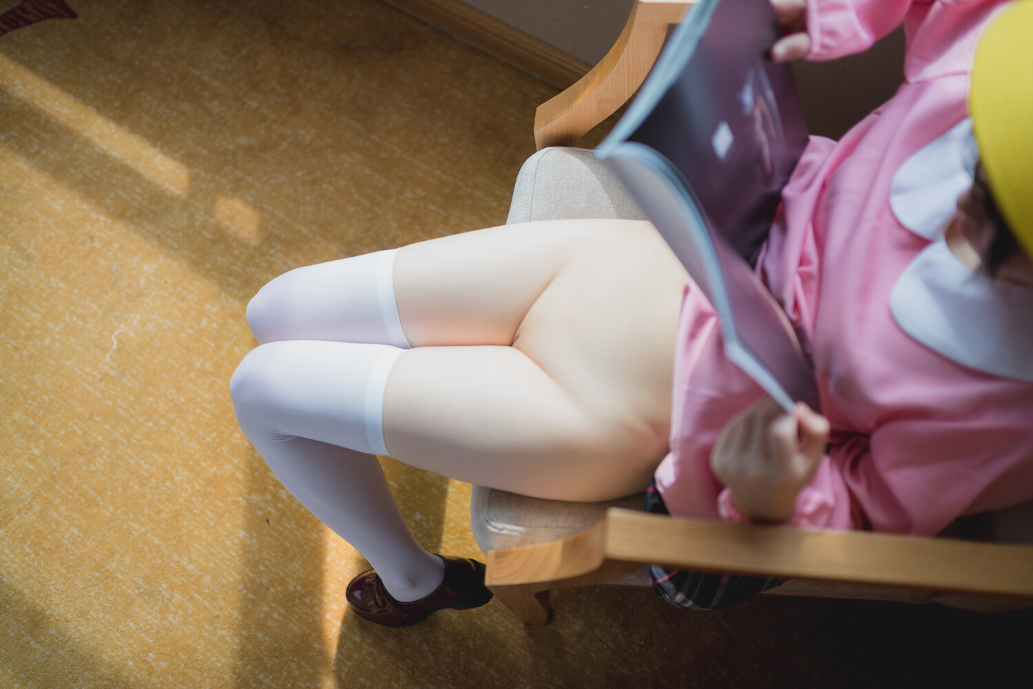 日系短裙少女图片