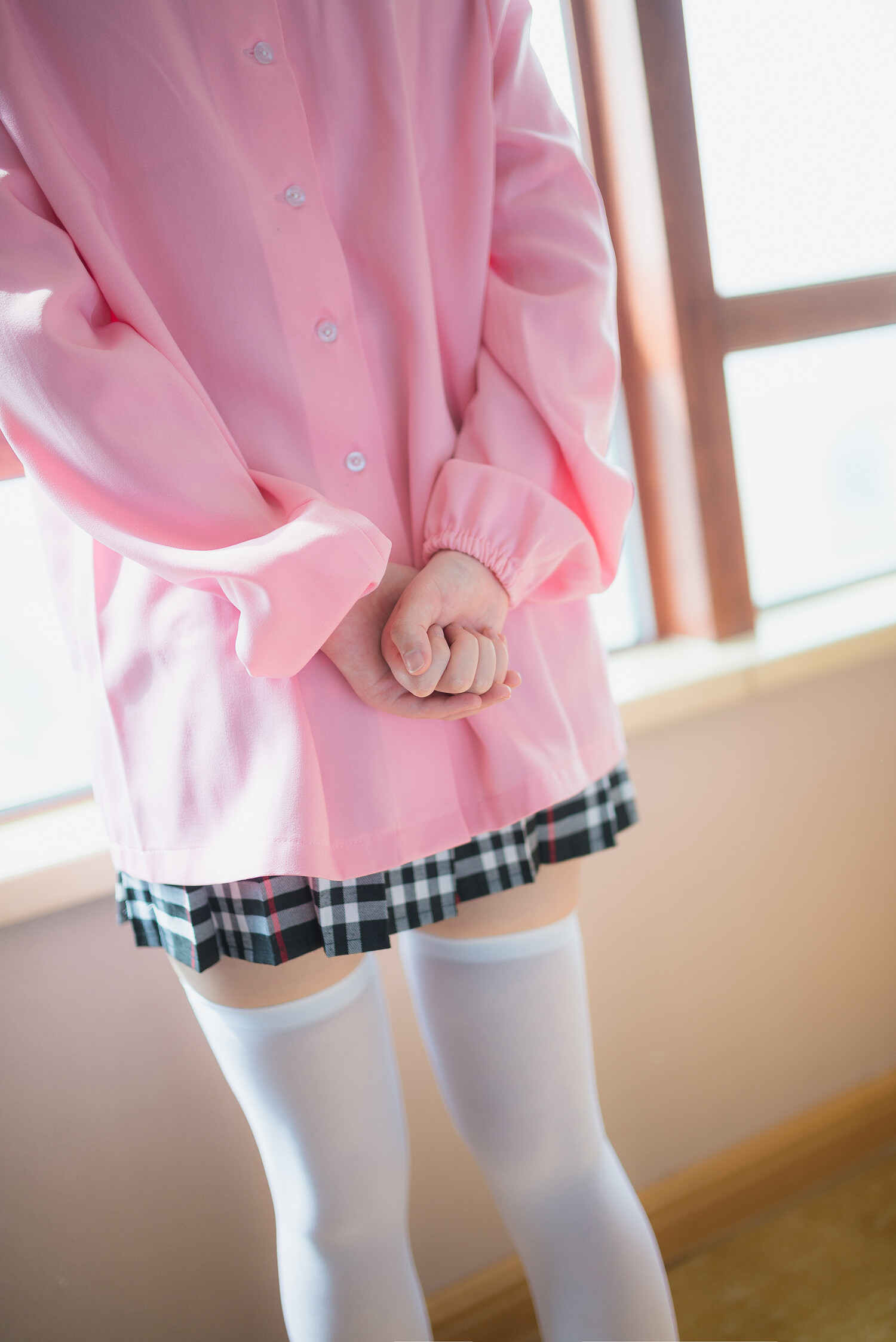 日系短裙少女图片