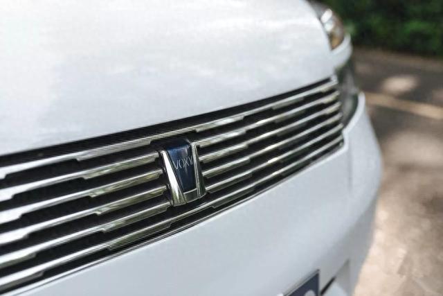 国内首例长城V80移植丰田Voxy外观，原来国产车也能拥有VIP范！