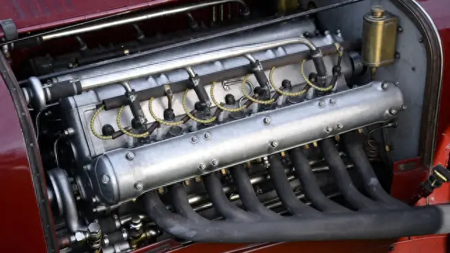 H8、直12、V16这些怪异的发动机气缸布局，还真的有汽车用过