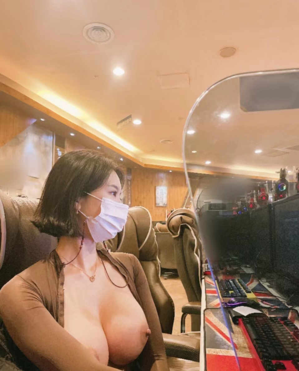 露出 人前的骚才是真的骚