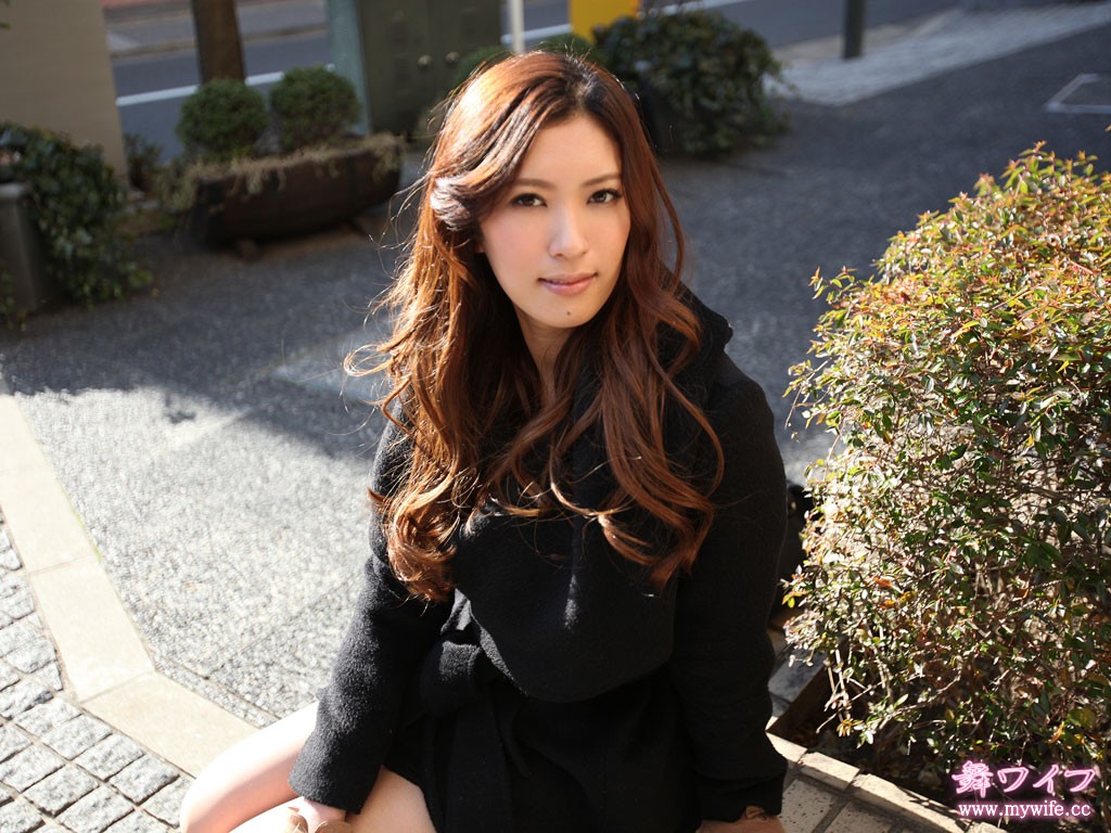 面庞清秀，身材火辣 方美人的魅力