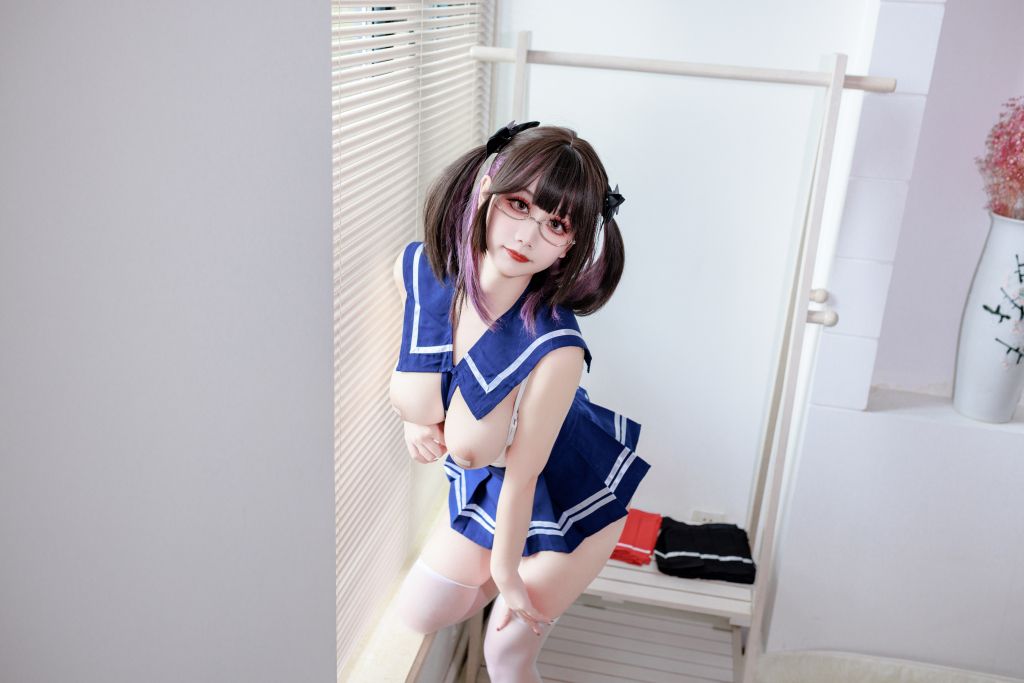 稚嫩白虎双马尾