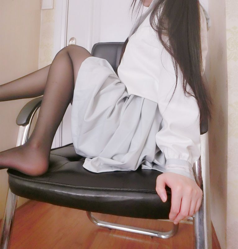 H工口小学生赛高黑丝足控