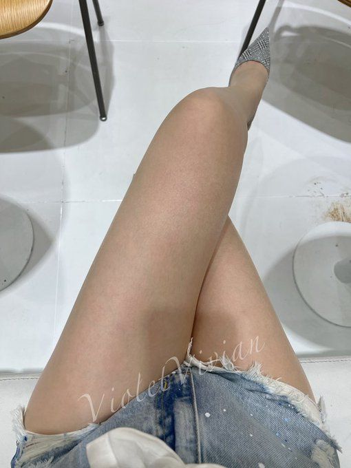 丝袜除了骚,也有很纯,很优雅的