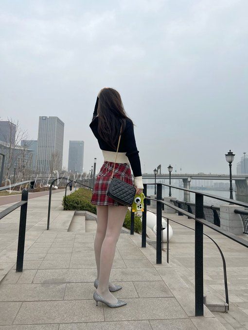 丝袜除了骚,也有很纯,很优雅的