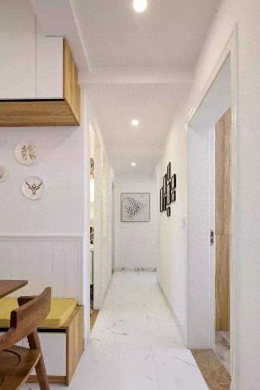 100㎡现代简约，白色空间+实木家具，打造耐用舒适的居住环境
