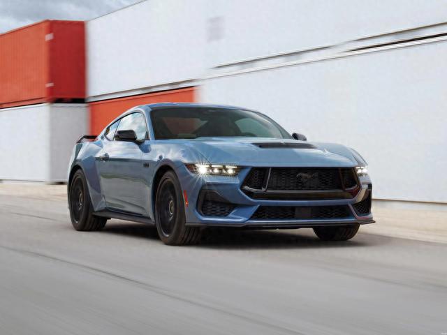 保留V8动力，换装双联屏，福特全新一代Mustang发布，明年上市